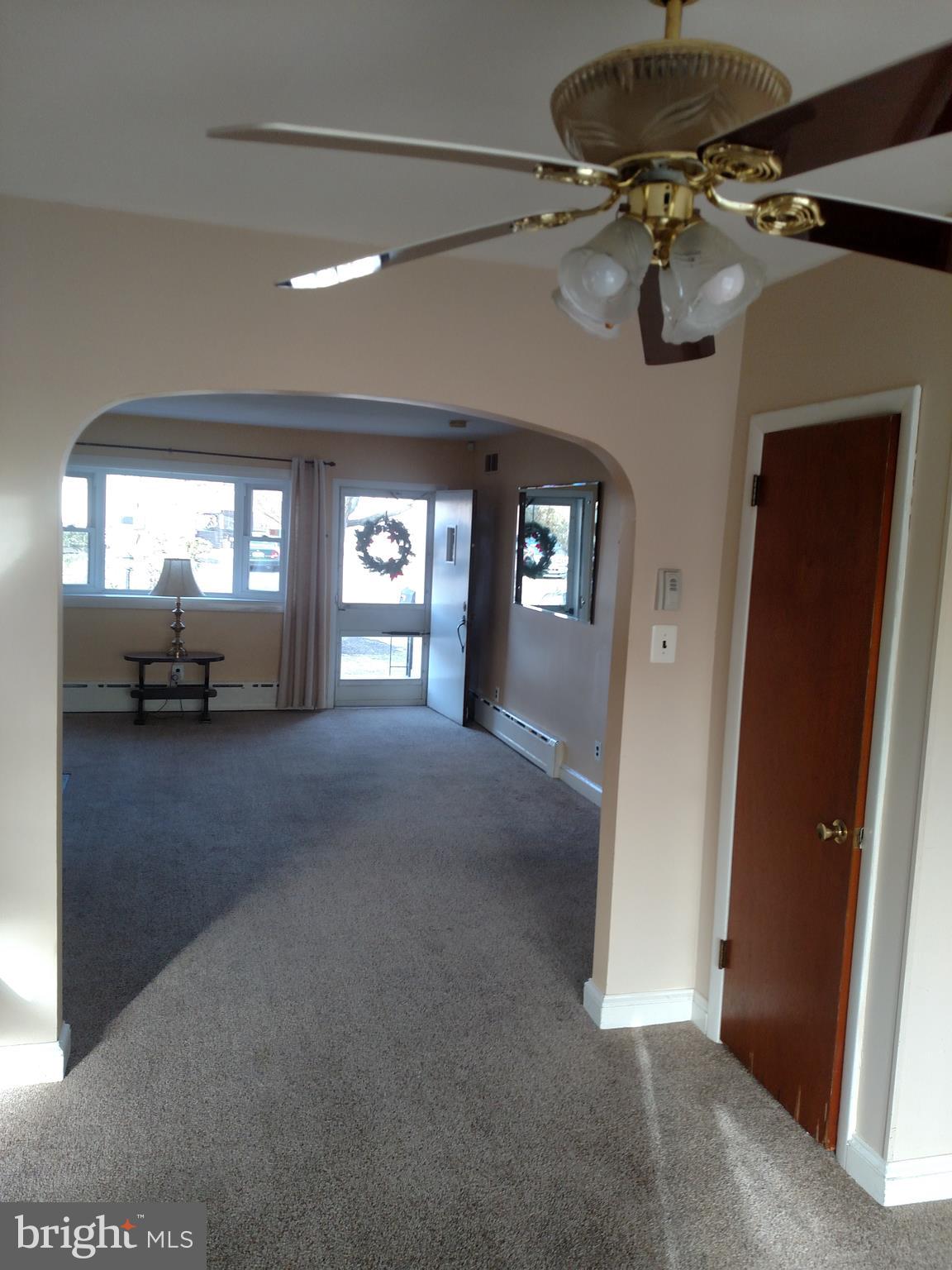 5 Allison Road Willow Grove, PA 19090 - Photo 4 of 25 Living room