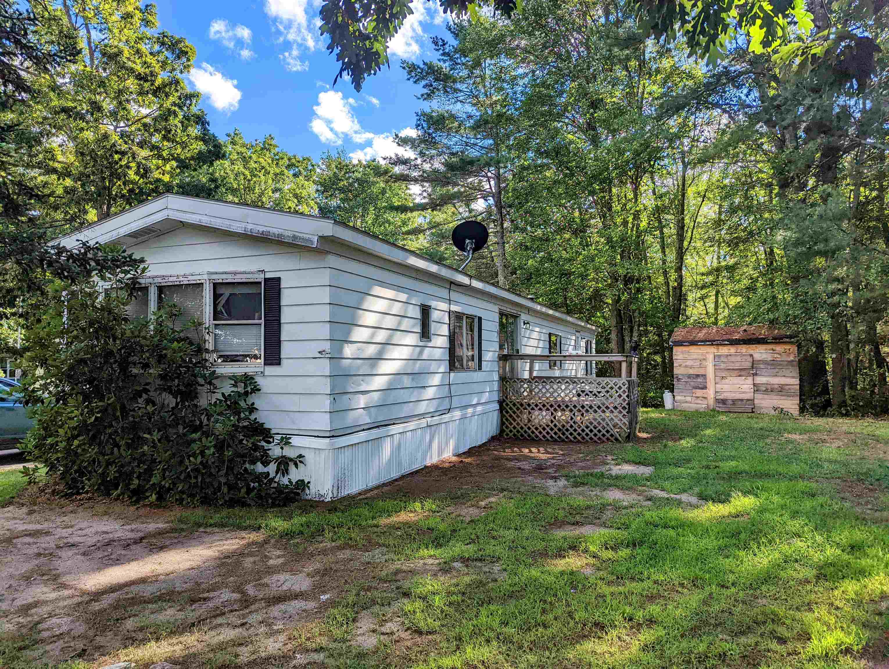 5 Silver Bell Mobile Home Park Rochester, NH 03868 - Photo 1 of 6 Gallery Image 1