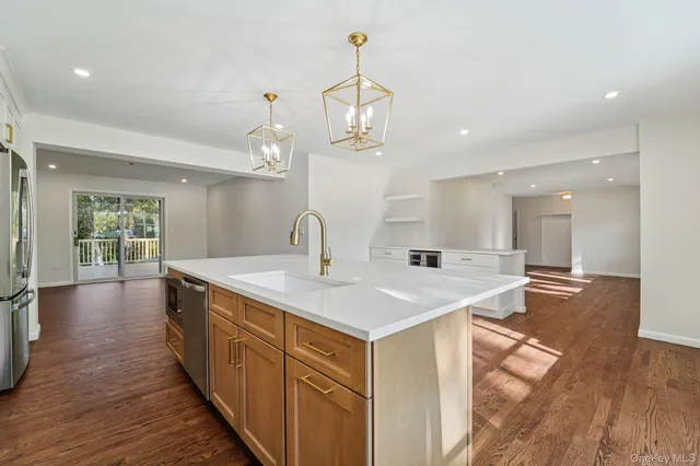 $799,000 | 3465 Curry Street, Yorktown Heights, NY 10598