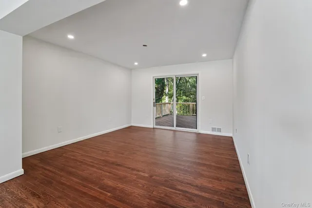 $799,000 | 3465 Curry Street, Yorktown Heights, NY 10598