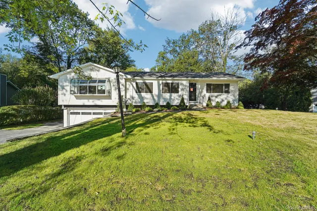 $799,000 | 3465 Curry Street, Yorktown Heights, NY 10598