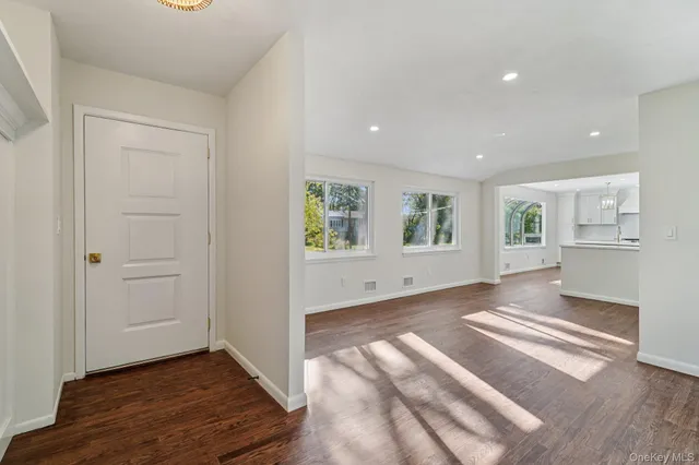 $799,000 | 3465 Curry Street, Yorktown Heights, NY 10598