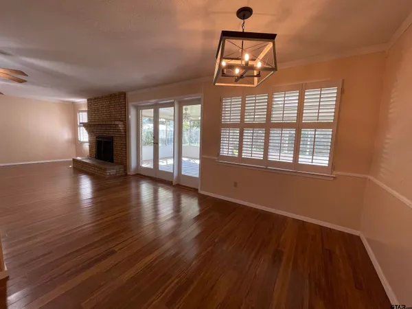 $314,500 | 158 Poinsettia Circle, Terrell, TX 75160