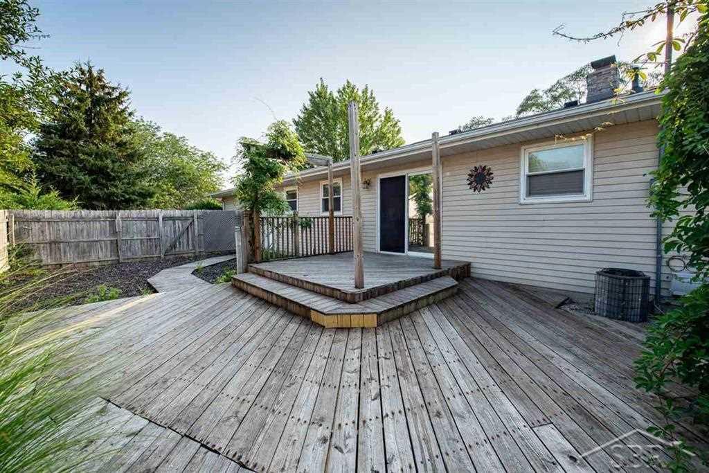 2855 Barnard Road Saginaw, MI 48603 - Photo 34 of 39 50051668-33.JPG