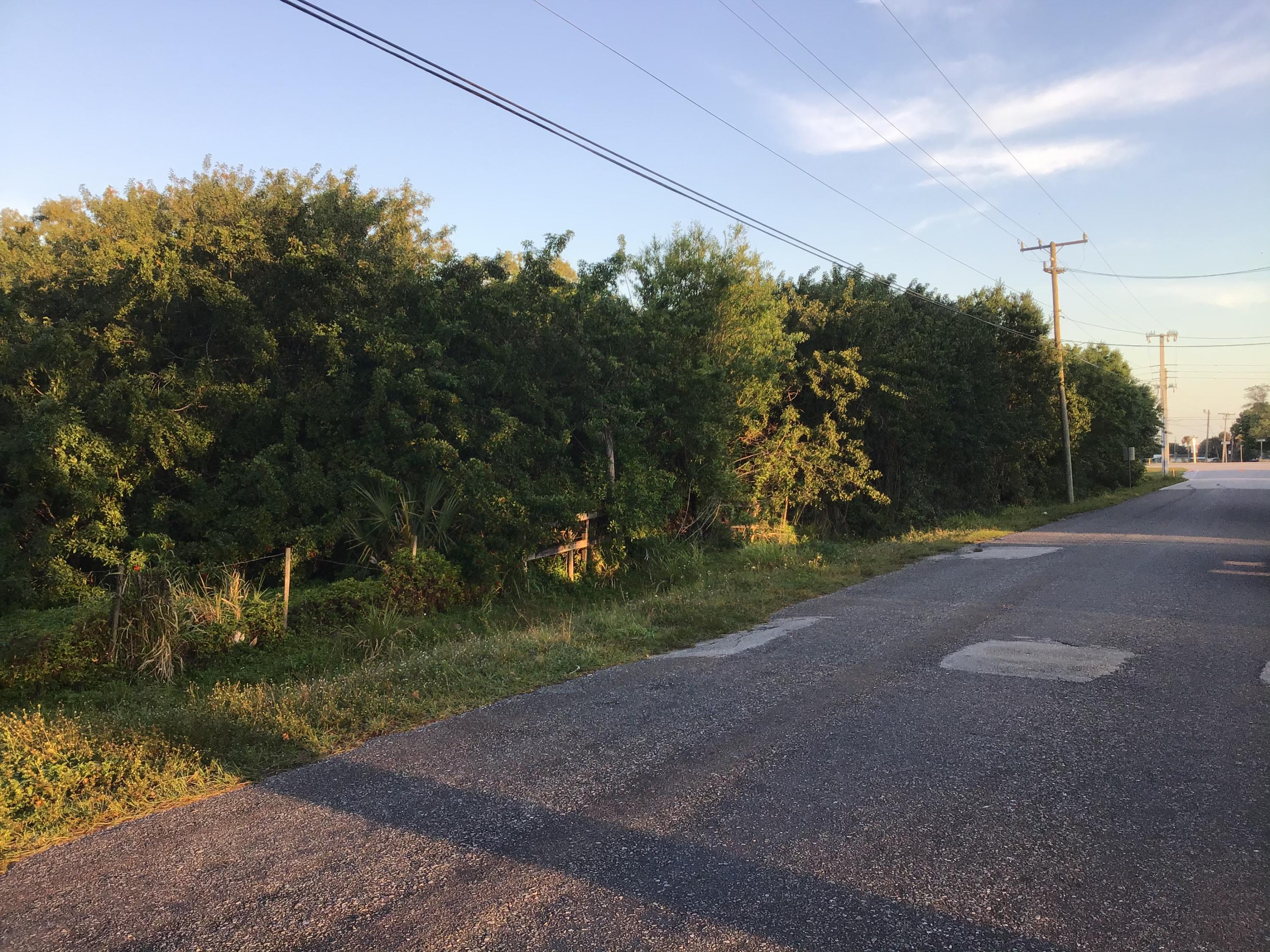 3725 West Midway Road Fort Pierce, FL 34981 - Photo 8 of 12 35A180C8-DDCF-45A2-8956-6B5FE737DAFC