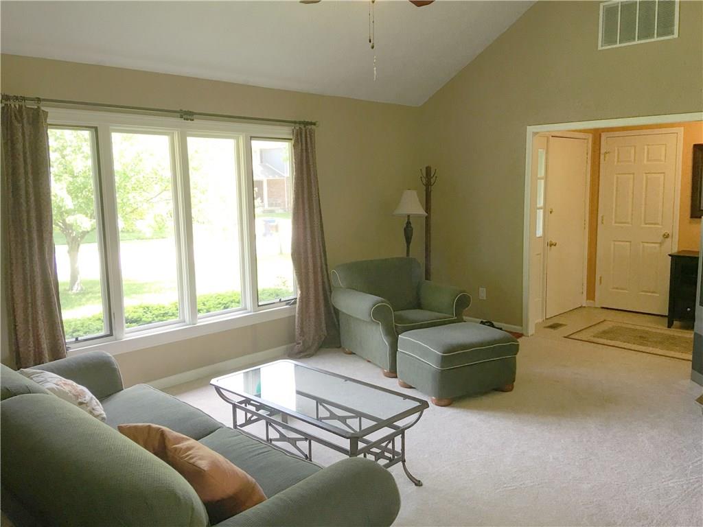 7930 Castle Lake Road Indianapolis, IN 46256 - Photo 5 of 22 Gallery Image 5