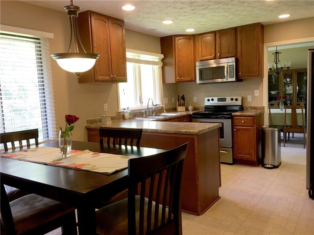 7930 Castle Lake Road Indianapolis, IN 46256 - Photo 6 of 22 Gallery Image 6
