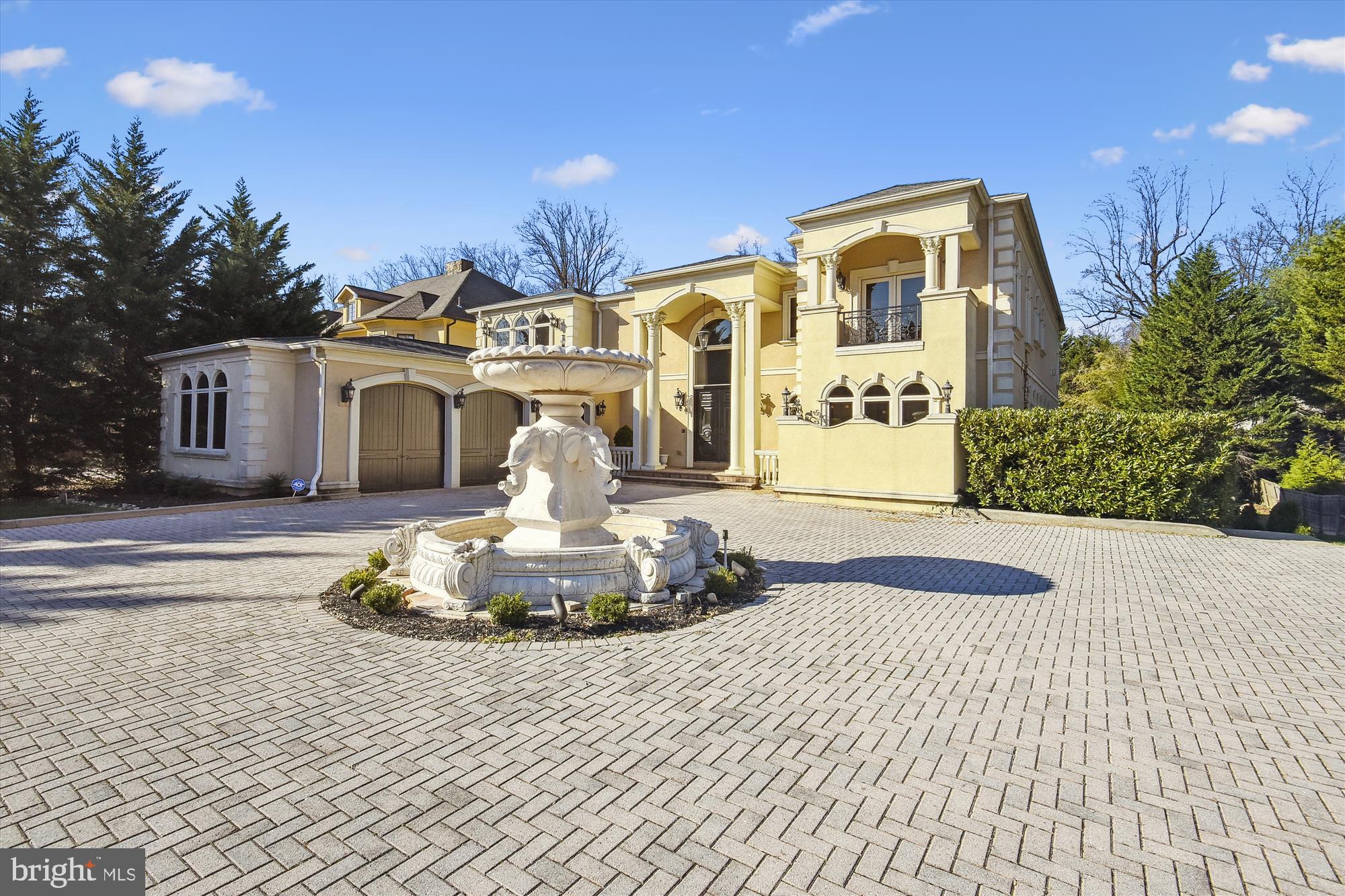 10222 Falls Road Potomac, MD 20854 - Photo 3 of 85
