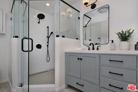 $1,250,000 | 5460 Noble Avenue, Sherman Oaks, CA 91411