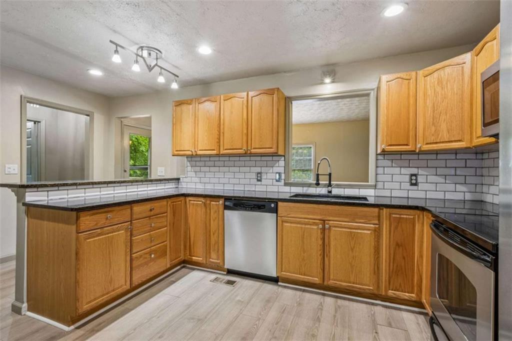5361 Hog Mountain Road Flowery Branch, GA 30542 - Photo 12 of 60