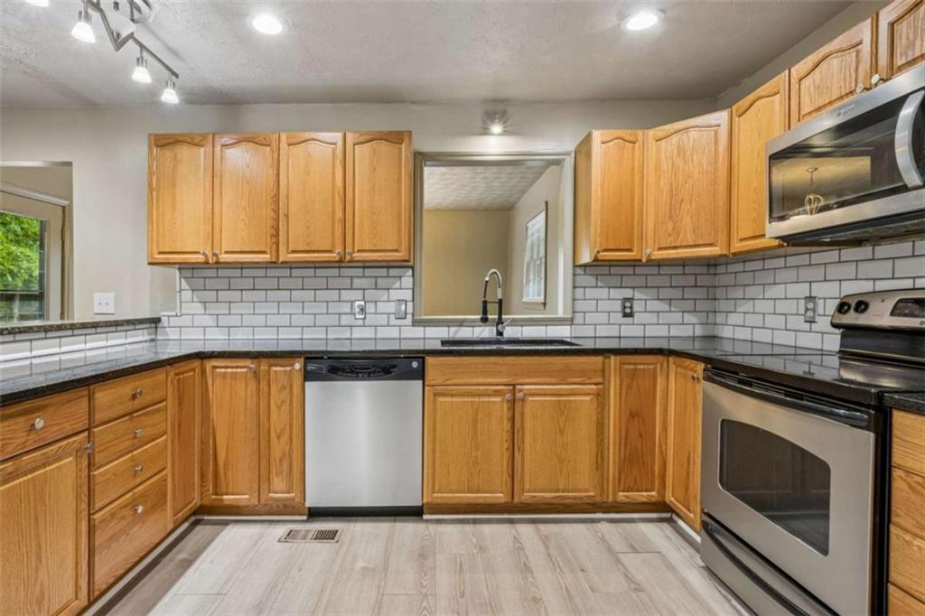 5361 Hog Mountain Road Flowery Branch, GA 30542 - Photo 15 of 60
