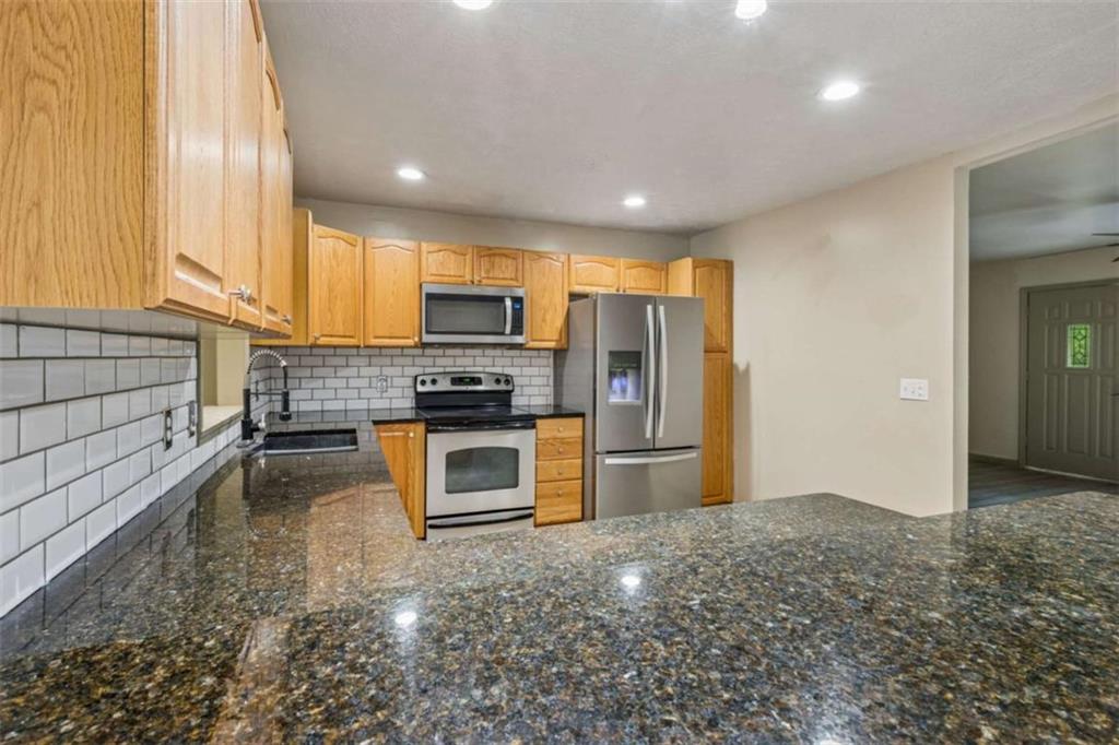 5361 Hog Mountain Road Flowery Branch, GA 30542 - Photo 16 of 60