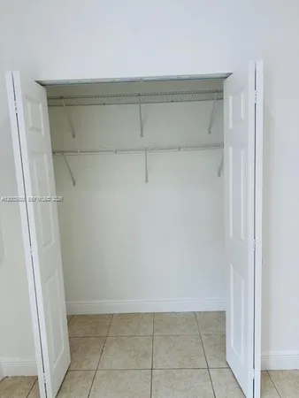 $1,400 | Miami-Dade County, Miami, FL 33177