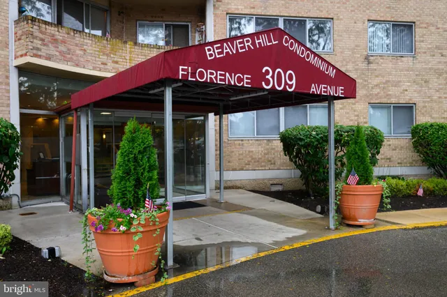 $140,000 | 309 Florence Avenue, Unit 202N, Jenkintown, PA 19046