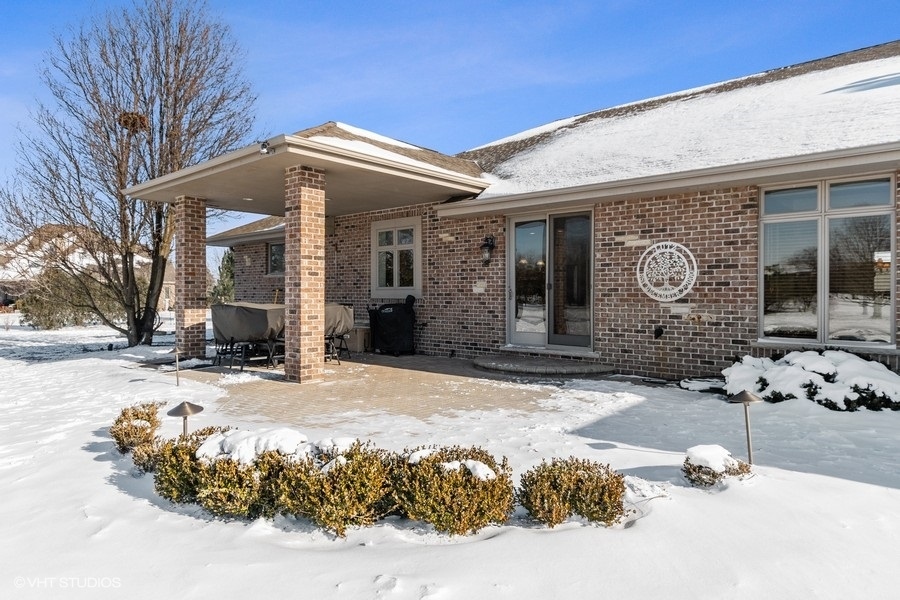 24042 Old Farm Road Manhattan, IL 60442 - Photo 29 of 32 a front view of a house