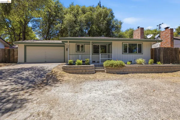 $329,000 | 520 Mcgowan Street, Sonora, CA 95370