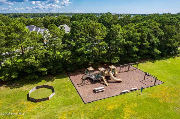 $994,900 | 100 Cotherstone Court, Hampstead, NC 28443