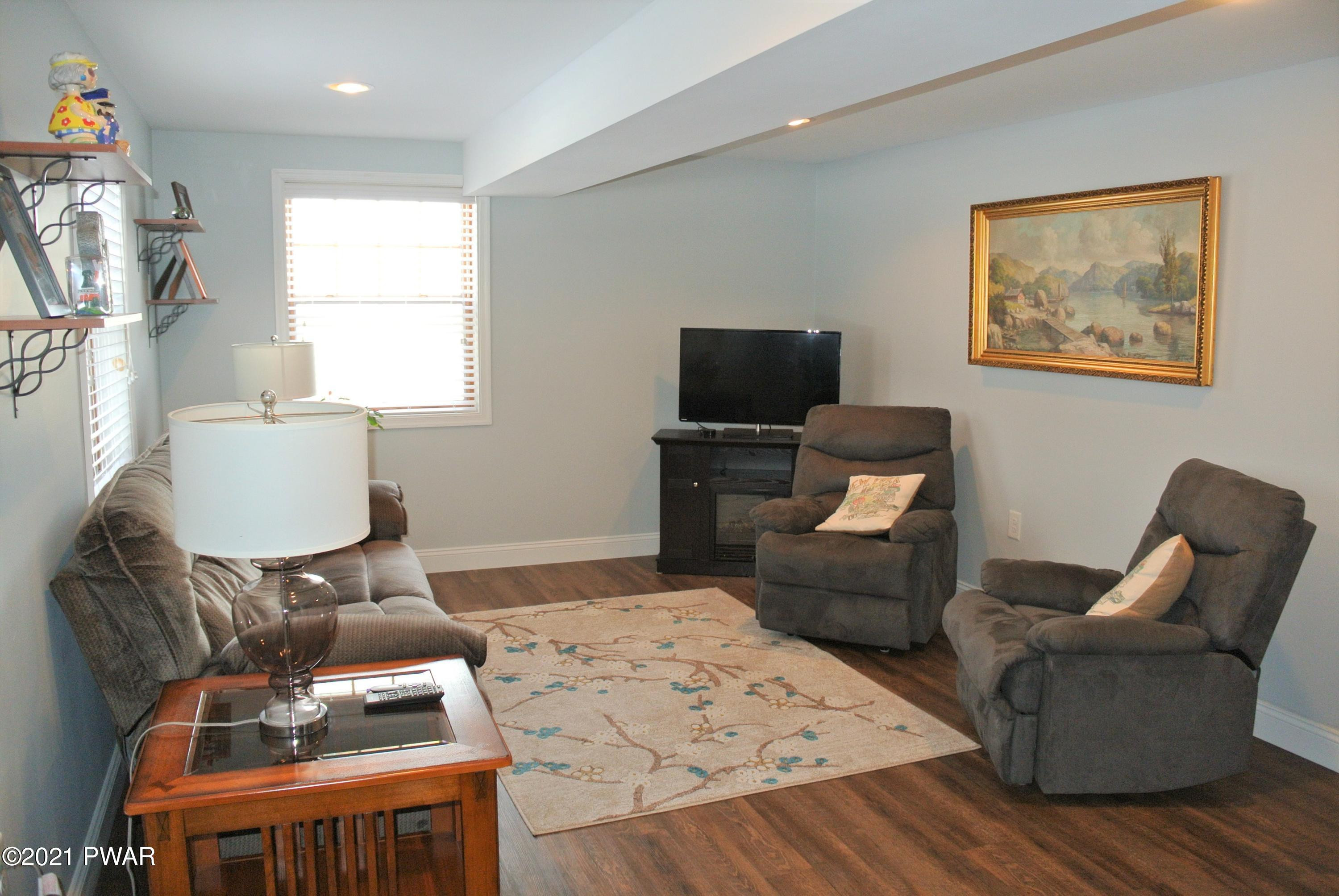 125 Yale Road Milford, PA 18337 - Photo 36 of 46 Family Room