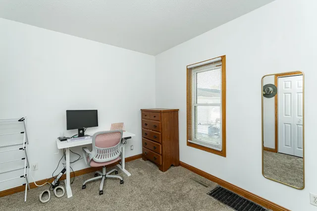 $179,900 | 405 1st Street Northwest, Hayfield, MN 55940