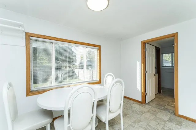 $179,900 | 405 1st Street Northwest, Hayfield, MN 55940