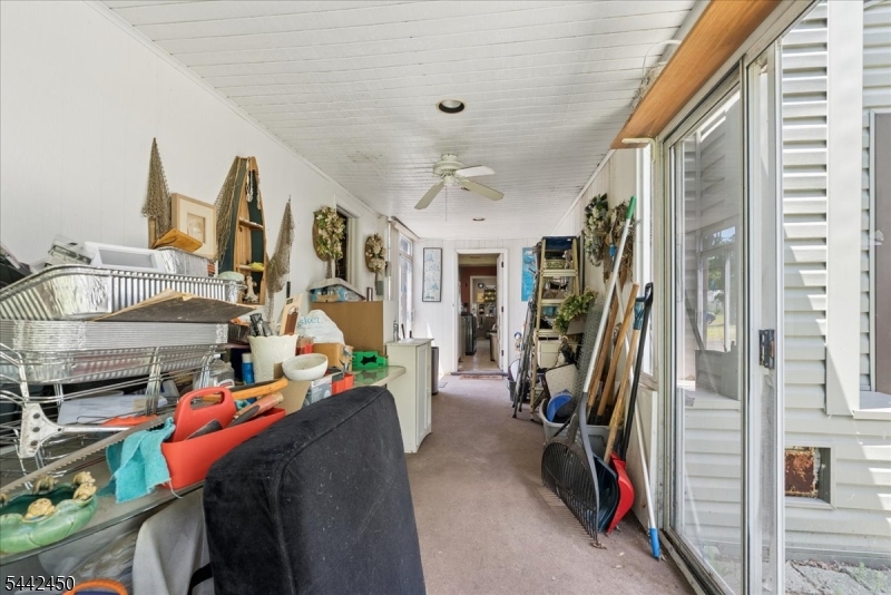 42 Walnut Street Edison, NJ 08817 - Photo 20 of 23