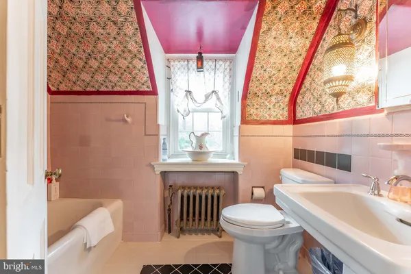 $1,950,000 | 123 Gypsy Lane, King of Prussia, PA 19406