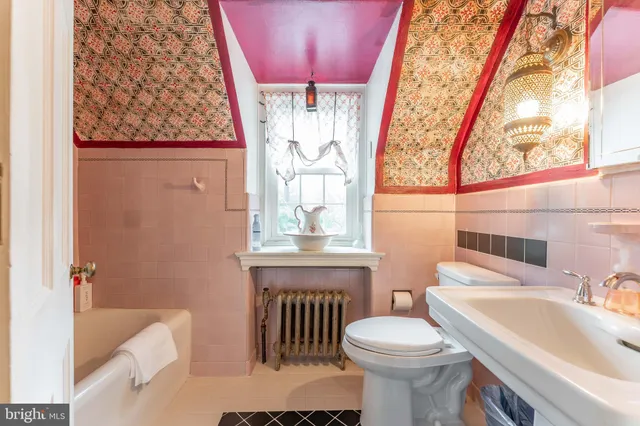 $1,950,000 | 123 Gypsy Lane, King of Prussia, PA 19406