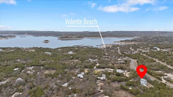 a view of a outdoor space with a city view