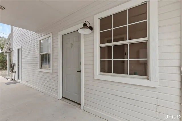 $685,000 | 7705 Debbie Drive, Volente, TX 78641