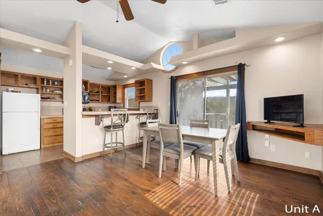 $685,000 | 7705 Debbie Drive, Volente, TX 78641