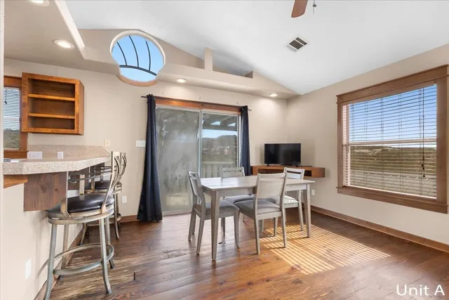 $685,000 | 7705 Debbie Drive, Volente, TX 78641