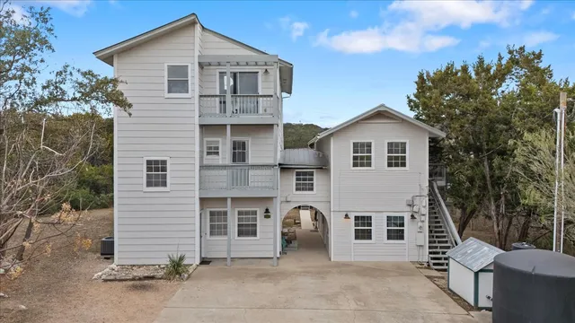 $685,000 | 7705 Debbie Drive, Volente, TX 78641