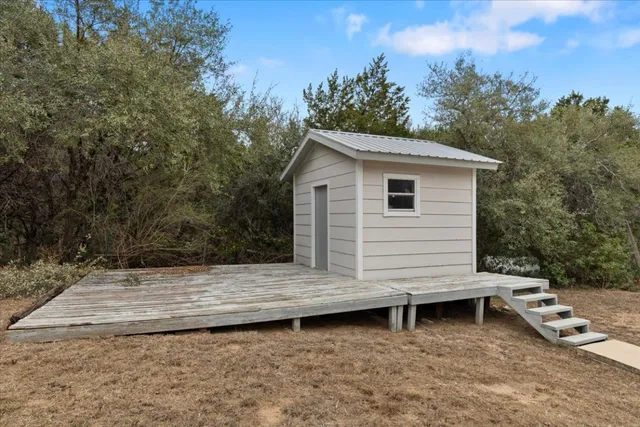 $685,000 | 7705 Debbie Drive, Volente, TX 78641