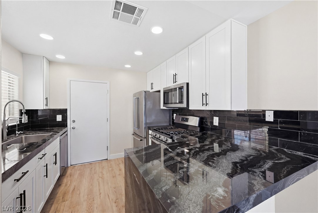 3545 Casa Real Way Las Vegas, NV 89147 - Photo 2 of 32