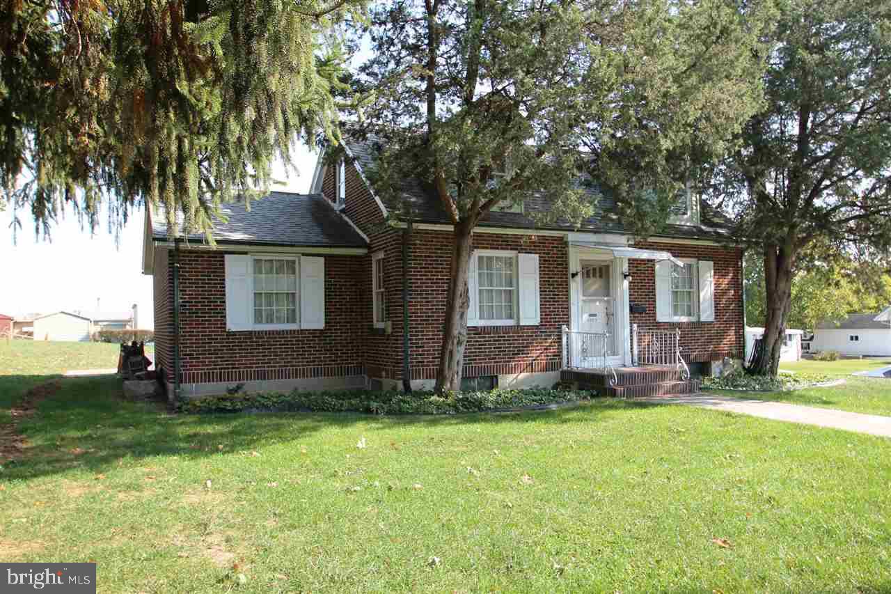 1303 Spring Road Carlisle, PA 17013 - Photo 2 of 24 Gallery Image 2