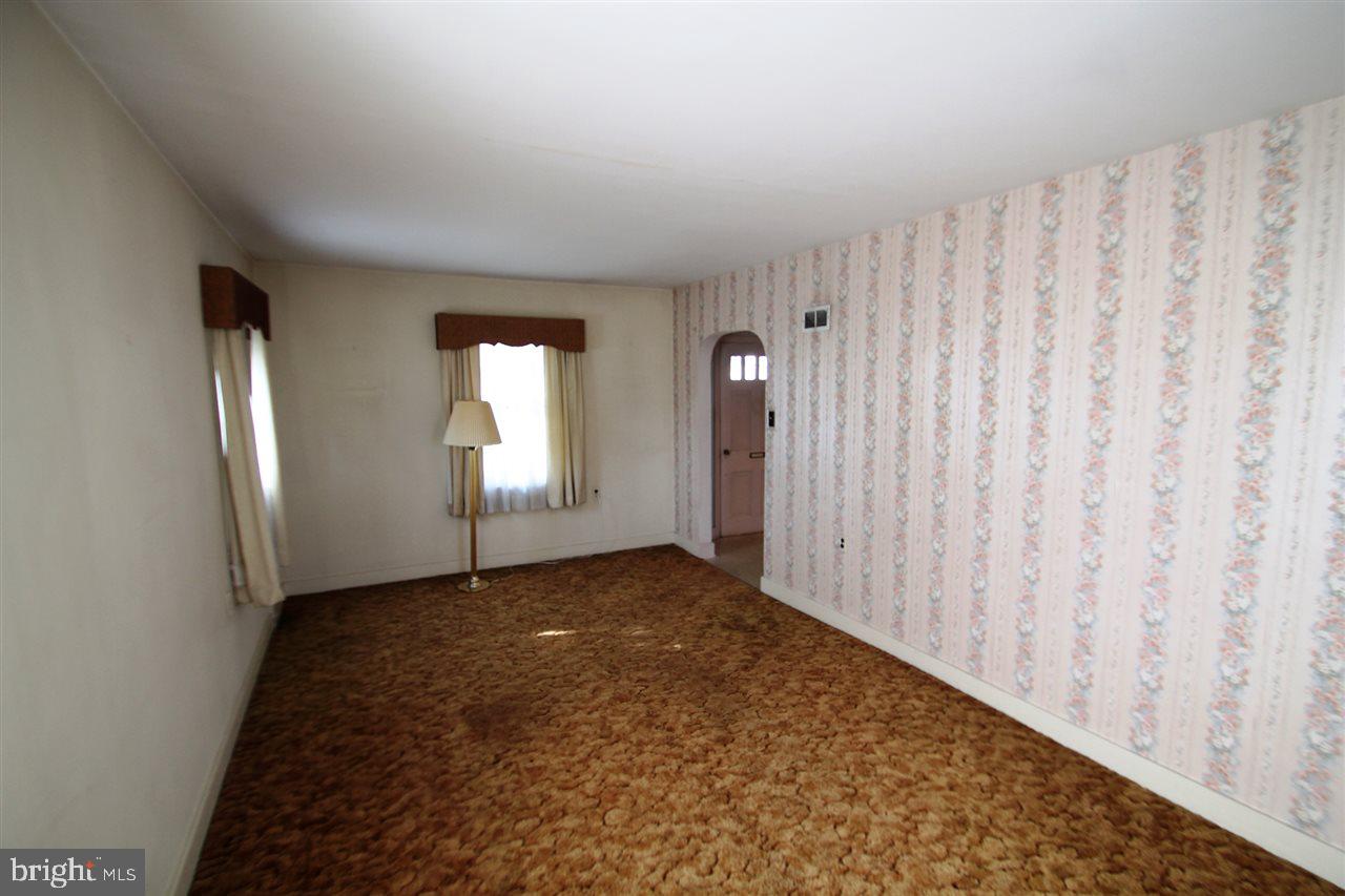 1303 Spring Road Carlisle, PA 17013 - Photo 5 of 24 Gallery Image 5