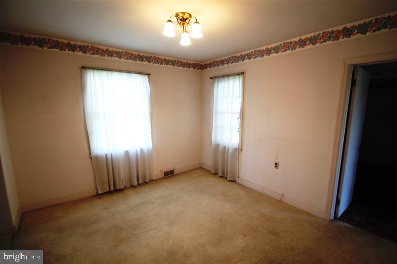 1303 Spring Road Carlisle, PA 17013 - Photo 6 of 24 Gallery Image 6