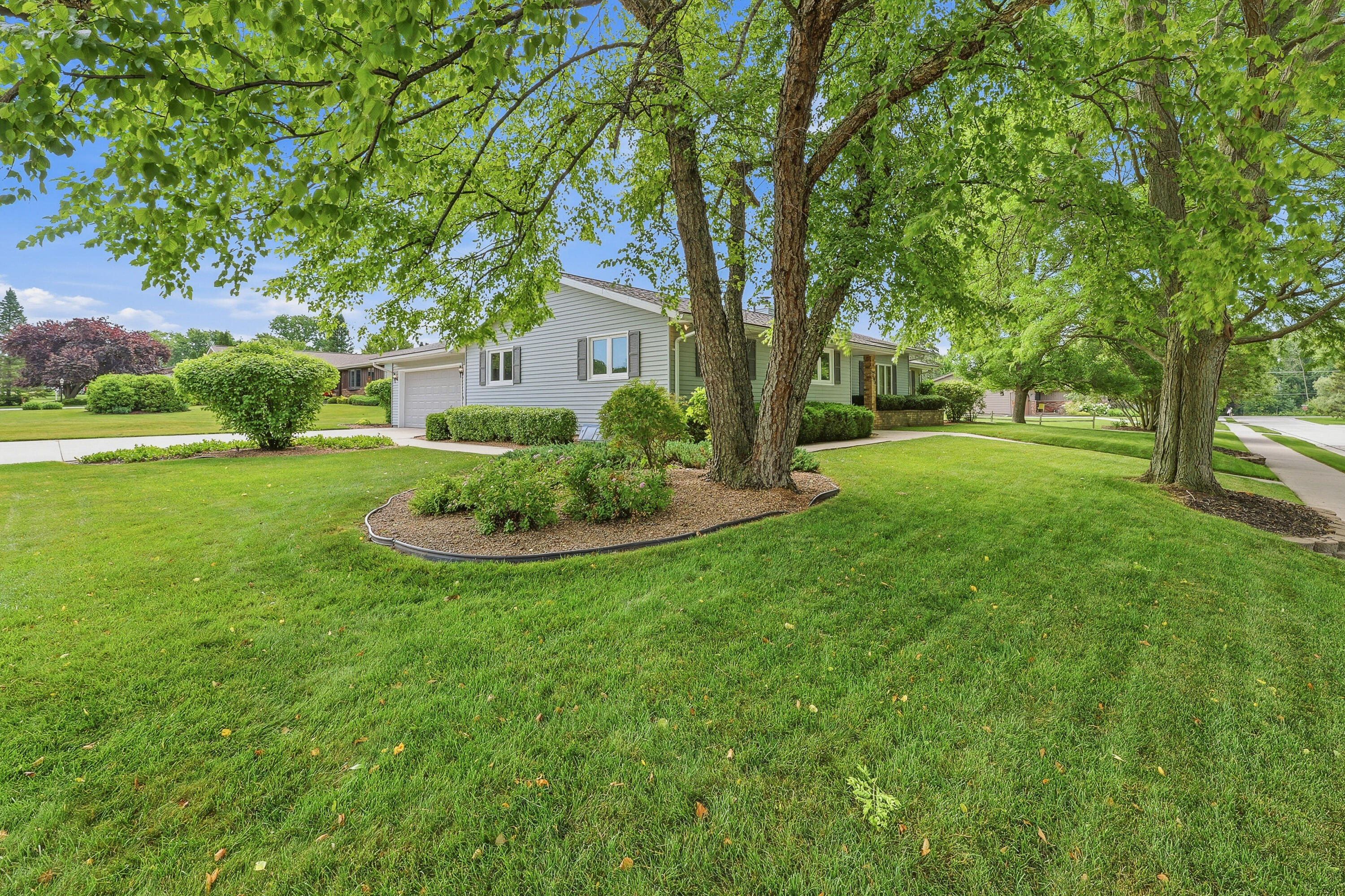 1237 Audubon Road Howards Grove, WI 53083 - Photo 26 of 31 Yard