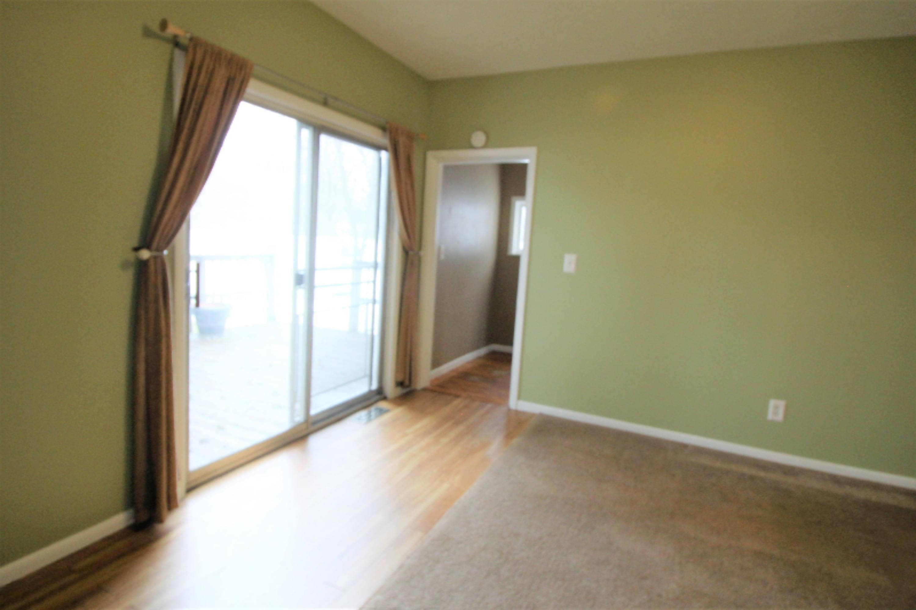 94 West Division Street Sparta, MI 49345 - Photo 8 of 26 IMG_9607