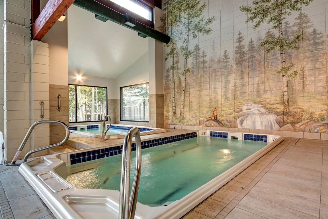 21650 Highway 6, Unit 2110 Keystone, CO 80435 - Photo 25 of 26 a view of a bathtub in a balcony