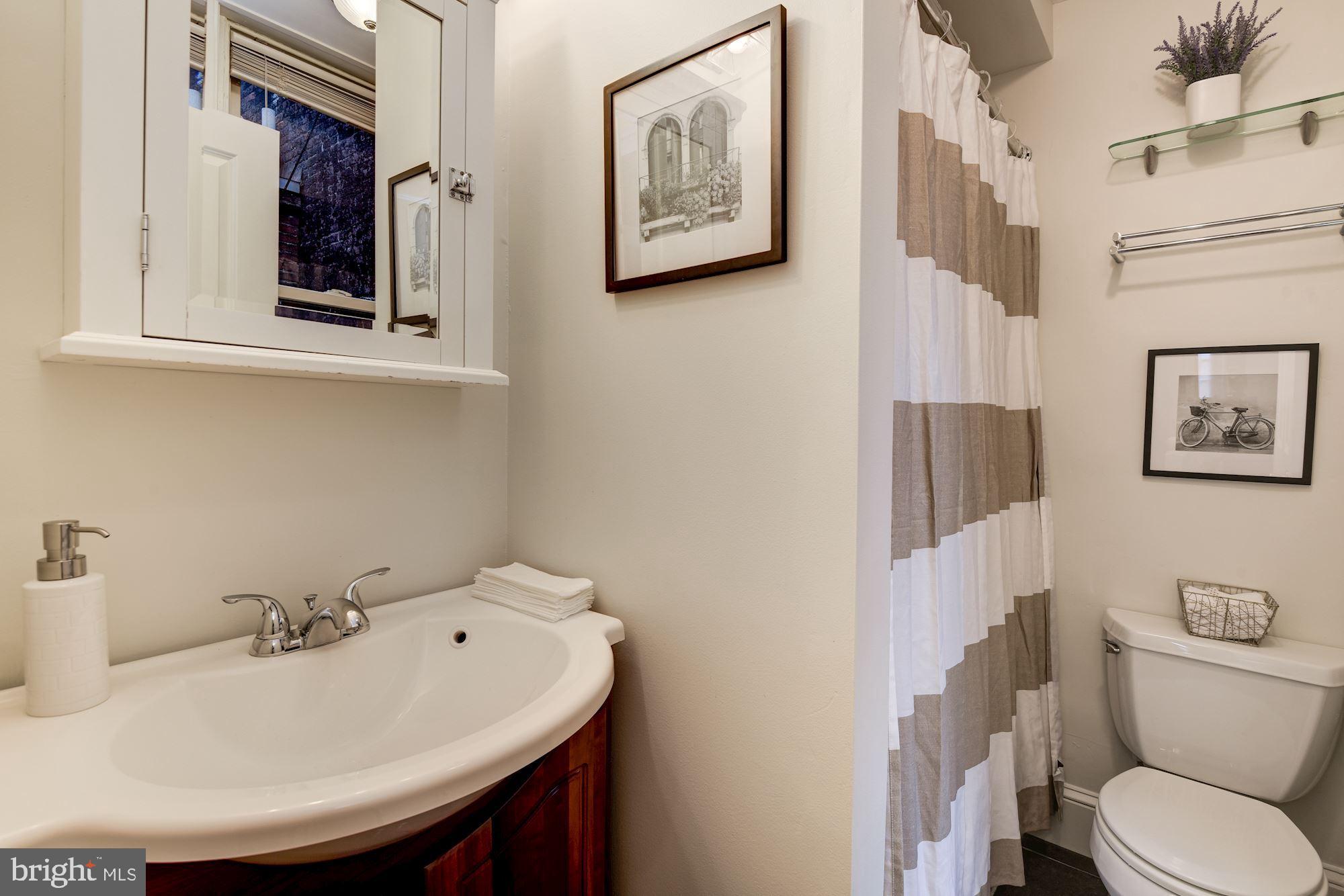 440 3rd Street Northeast Washington, DC 20002 - Photo 11 of 21 Bath