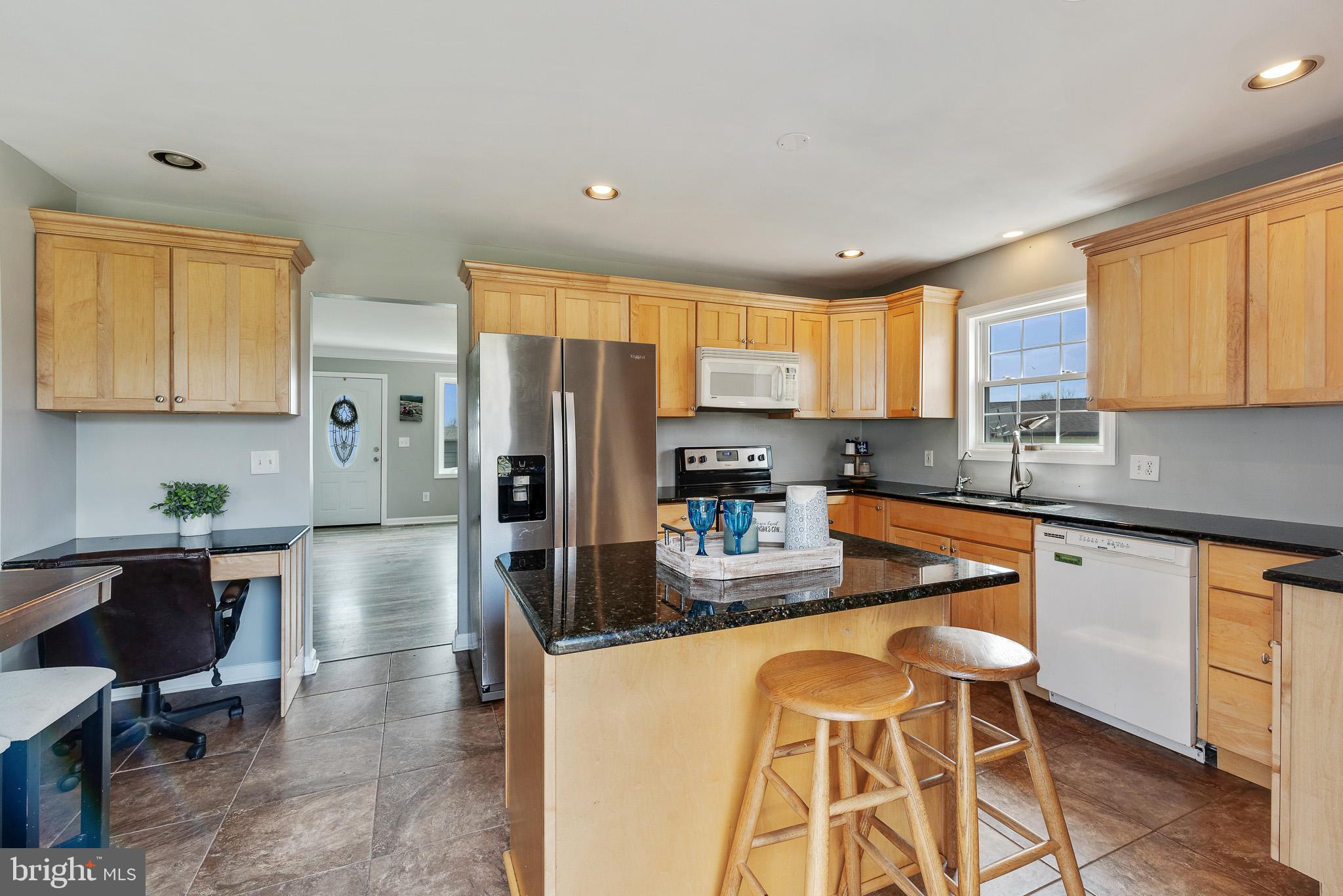 25 Bathon Loop Elkton, MD 21921 - Photo 6 of 22 Spacious kitchen with separate desk