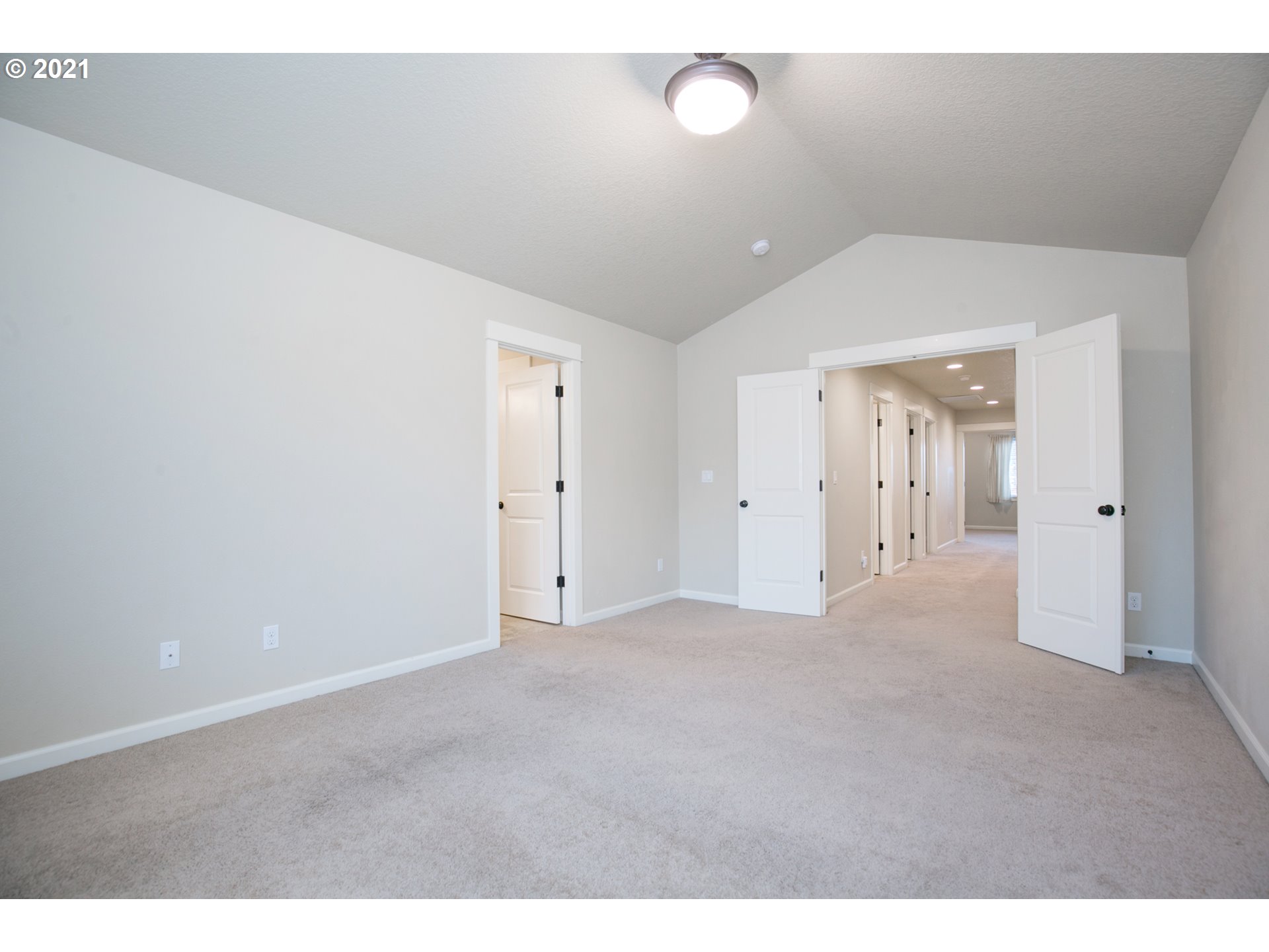 121 Lawton Road Oregon City, OR 97045 - Photo 14 of 26 Gallery Image 14