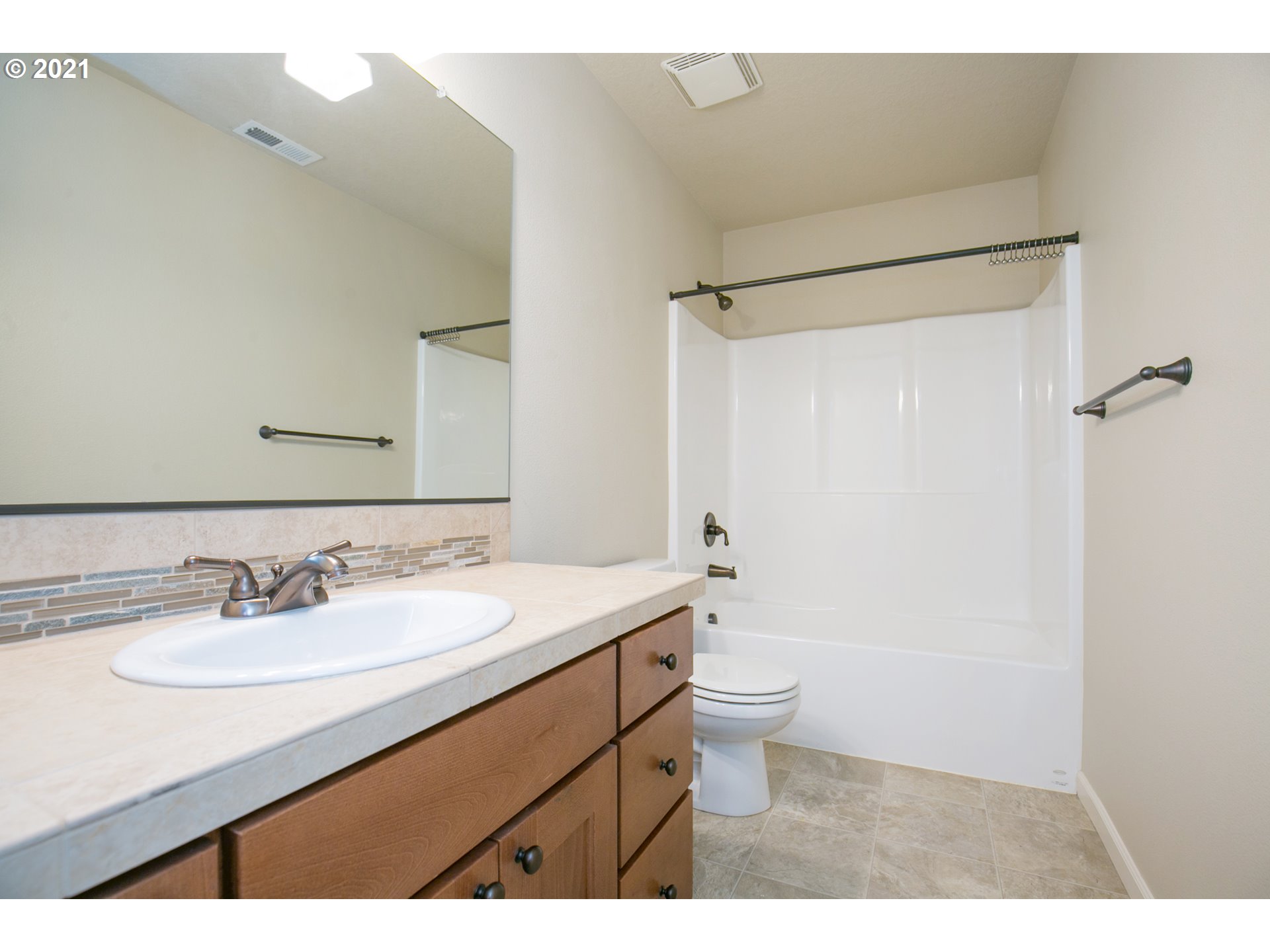 121 Lawton Road Oregon City, OR 97045 - Photo 20 of 26 Gallery Image 20