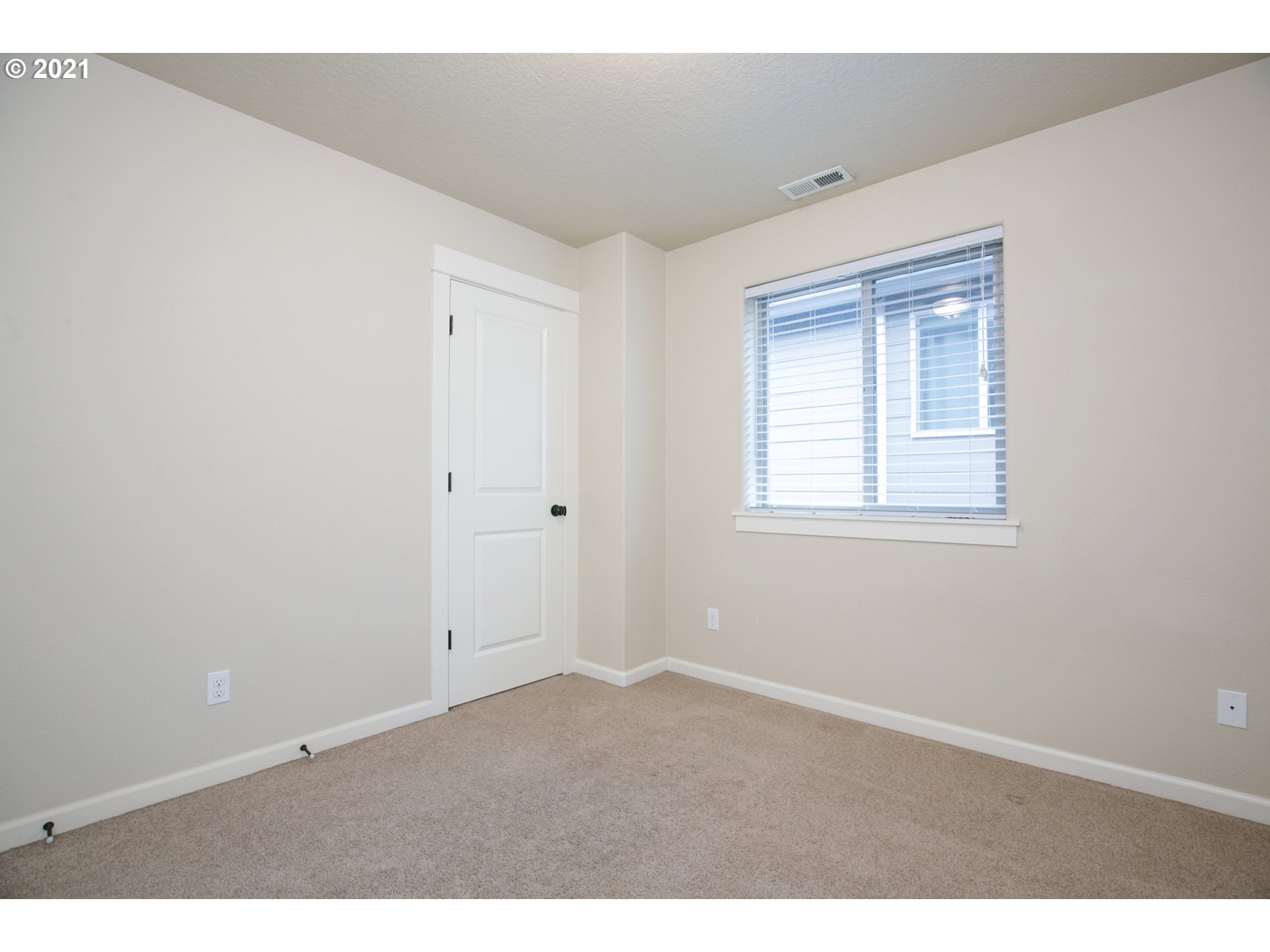 121 Lawton Road Oregon City, OR 97045 - Photo 21 of 26 Gallery Image 21
