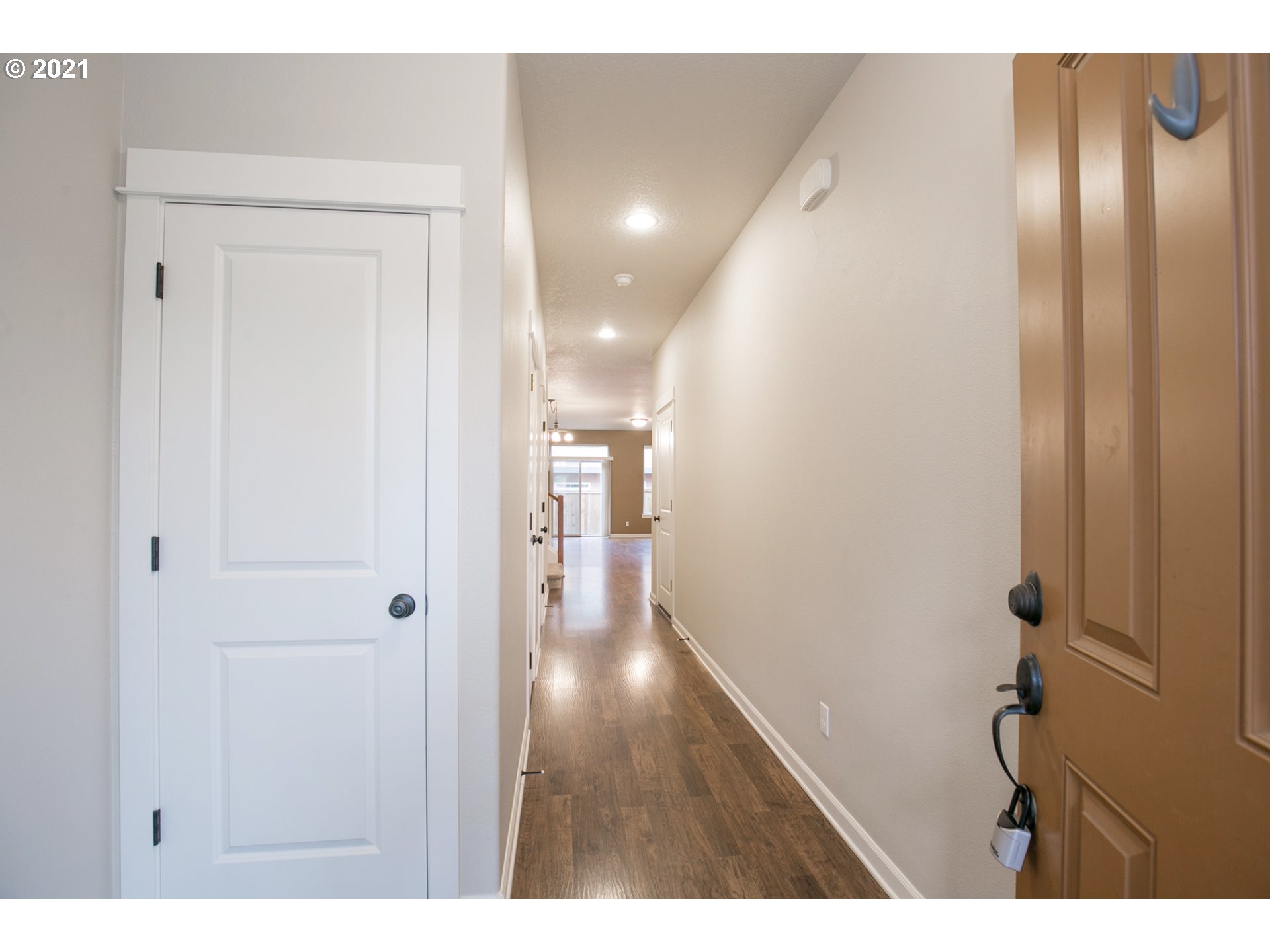 121 Lawton Road Oregon City, OR 97045 - Photo 4 of 26 Gallery Image 4