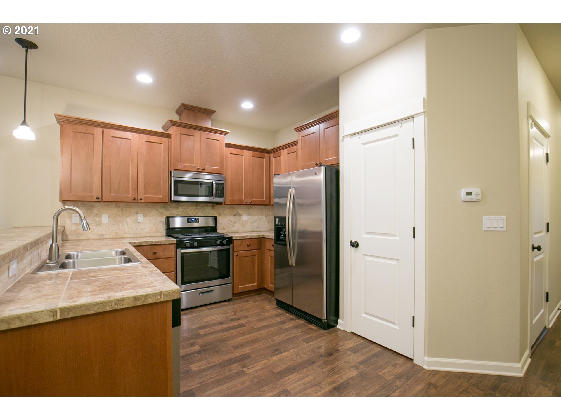121 Lawton Road Oregon City, OR 97045 - Photo 6 of 26 Gallery Image 6