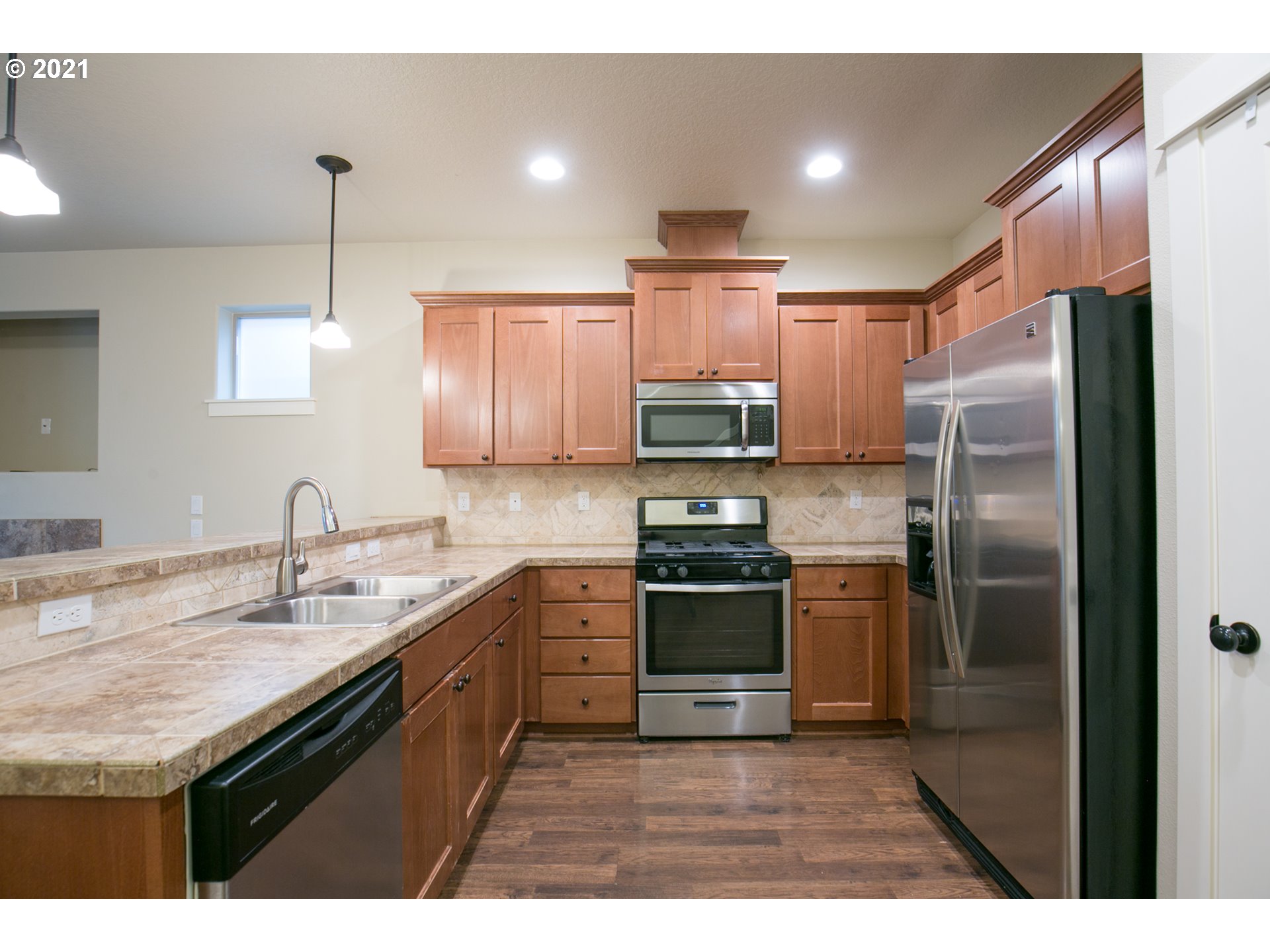 121 Lawton Road Oregon City, OR 97045 - Photo 7 of 26 Gallery Image 7