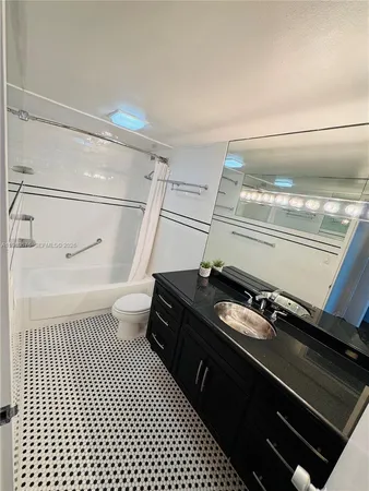 $2,600 | 3301 Northeast 5th Avenue, Unit 904, Miami, FL 33137