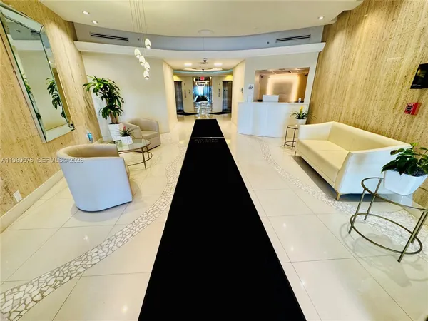 $2,600 | 3301 Northeast 5th Avenue, Unit 904, Miami, FL 33137